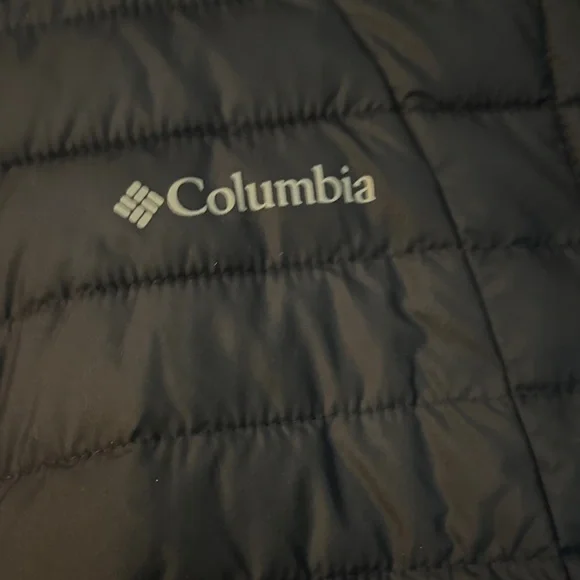 Women’s Columbia Navy Quilted Vest - Picture 2 of 8